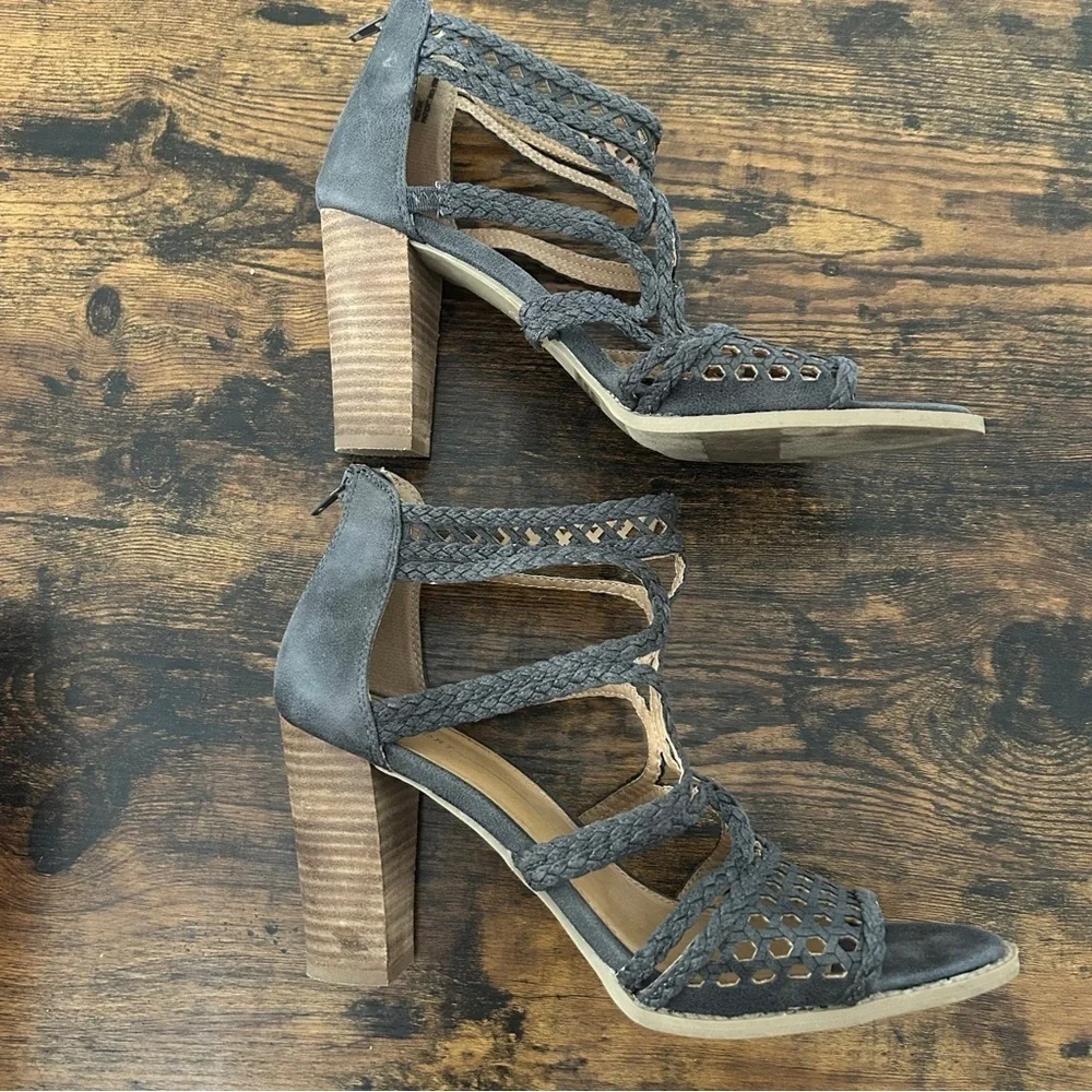 Report Reeve Pumps Dark Gray Strappy Heels Formal Casual Neutral 10